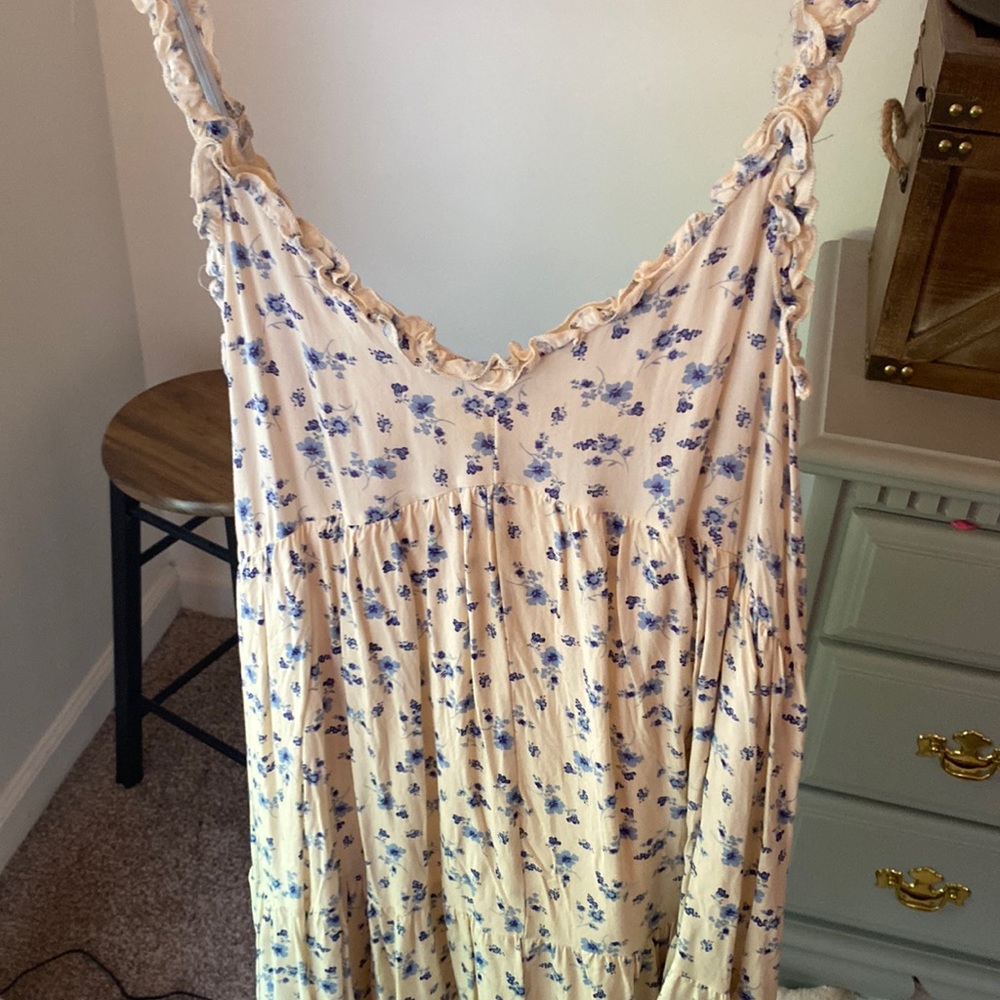 ALTAR’D STATE Blue & White Floral MIDI dress